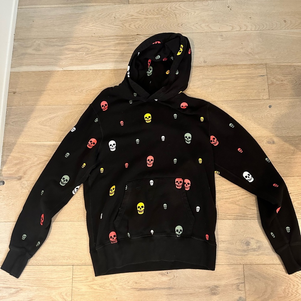 SportsOfKings West Coast Skull Hoodie